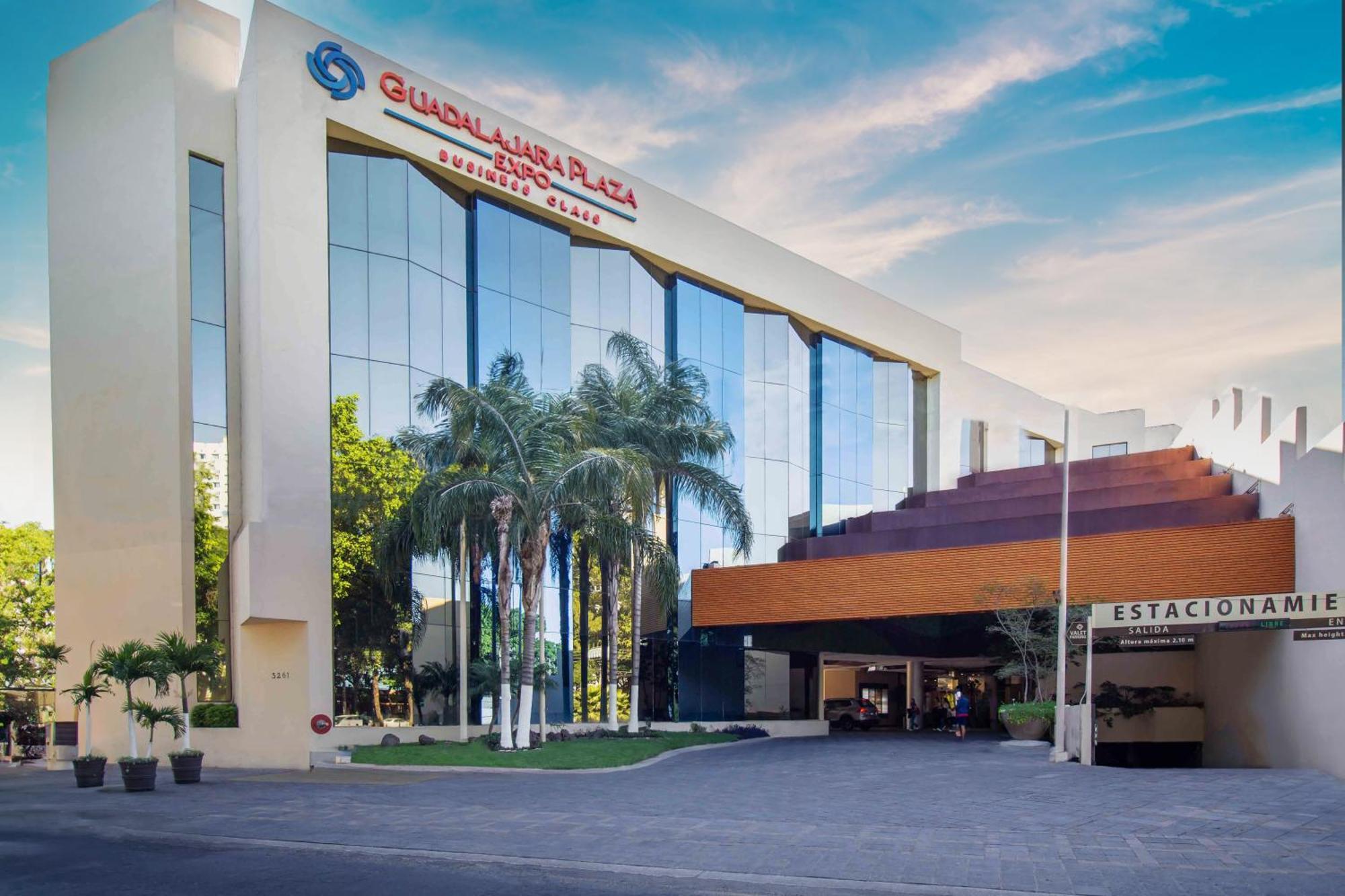Hotel Guadalajara Plaza Expo Esterno foto